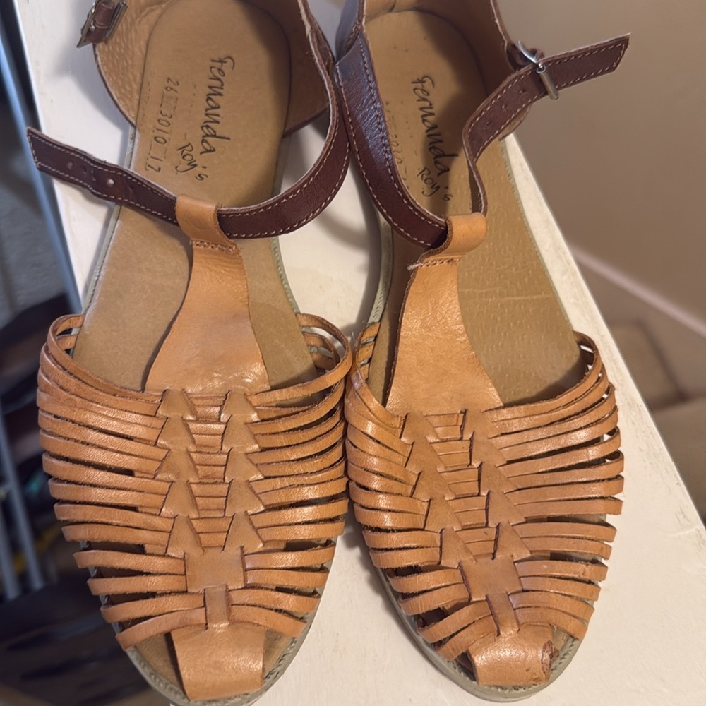 NWOT Brown tan leather huarache woven sandals